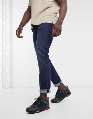 boss taber tapered fit jean