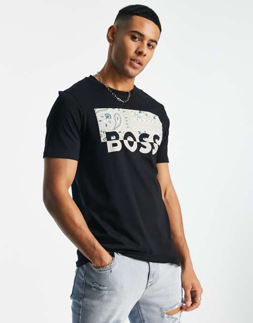 BOSS - Thinking - T-shirt nera con logo quadrato con stampa cachemire 