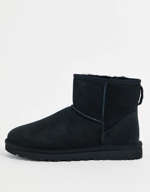 Botas bajas negras piel de oveja Classic Mini de UGG | ASOS