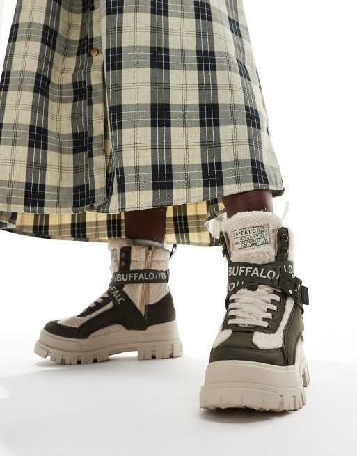 Botas beis de borreguito Aspha de Buffalo