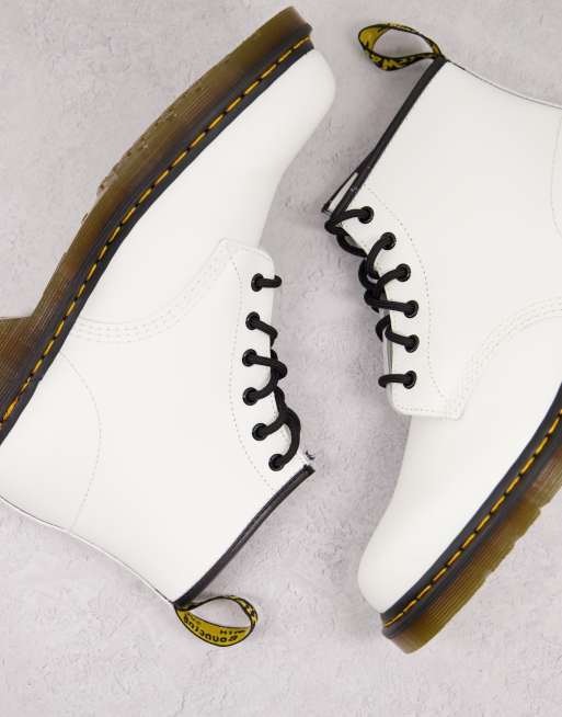 Botas blancas con 6 ojales 101 de Dr Martens ASOS