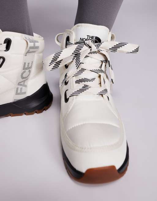Botas blanco gardenia y negro TNF impermeables con cordones Thermoball™ Luxe de The North Face, 2 de 4