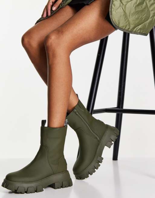 Botas caquis con suela gruesa mellada de goma de River Island, 4 de 4