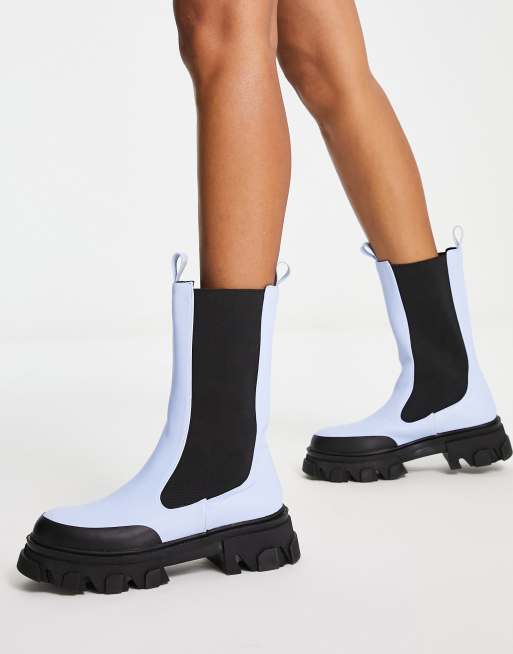 Chelsea azules de caña media con en contraste Kira exclusivas de Public | ASOS
