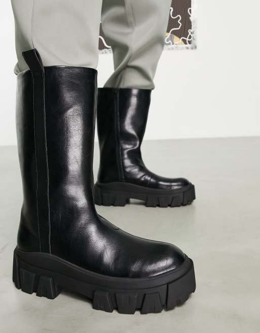 Botas Chelsea de media caña de cuero sintético negro con suela gruesa de ASOS DESIGN
