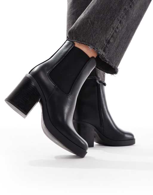 Botas Chelsea negras con suela gruesa de New Look, 2 de 4