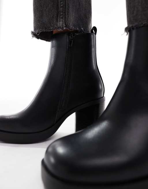 Botas Chelsea negras con suela gruesa de New Look, 3 de 4