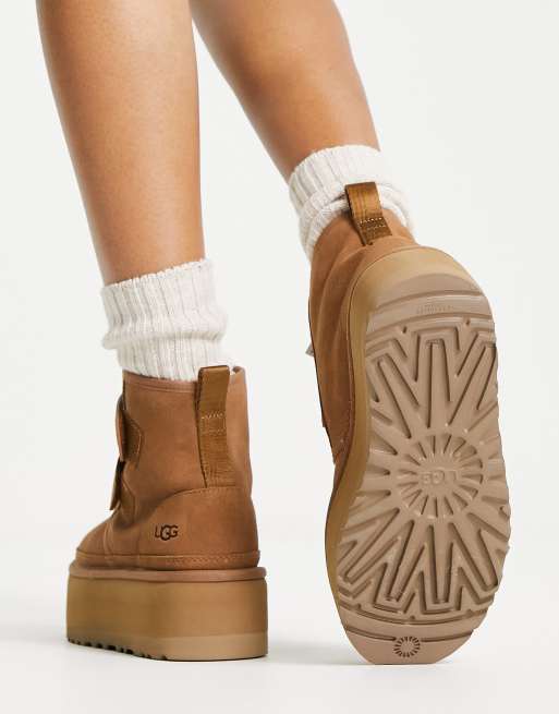 Botas color castaño con plataforma Neumel de UGG ASOS