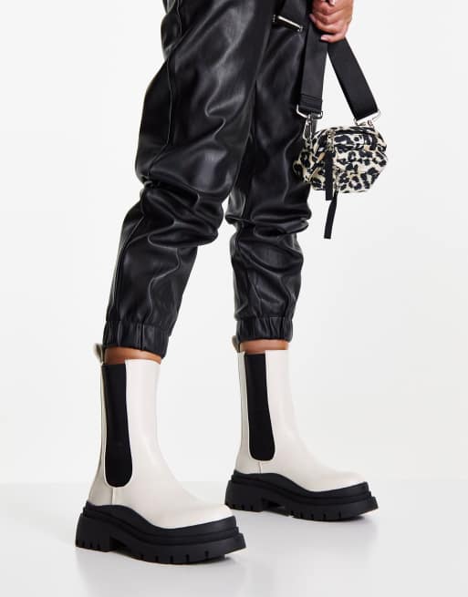 Botas color crema con suela gruesa con dibujo de ondas de Missguided