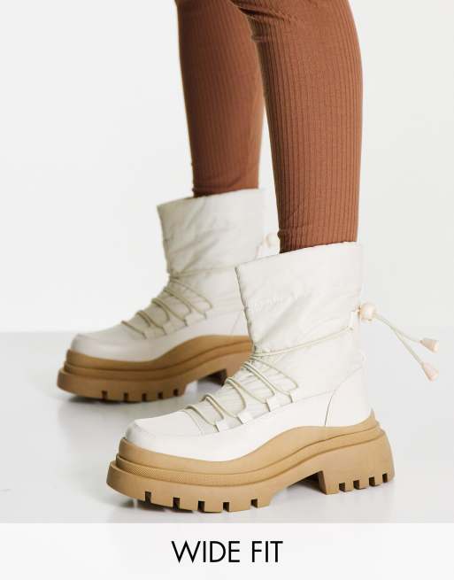 Botas color crema con suela gruesa de Truffle Collection Wide Fit