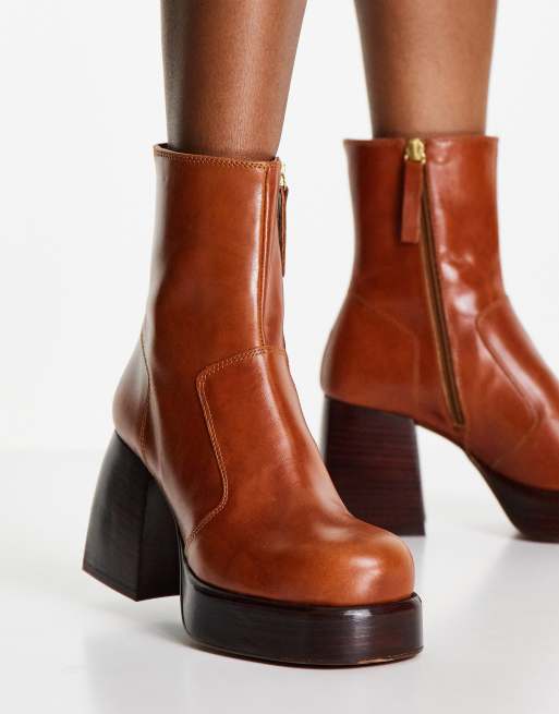 Botas color tostado con tacón y plataforma de cuero premium Rowan de ASOS DESIGN, 2 de 4