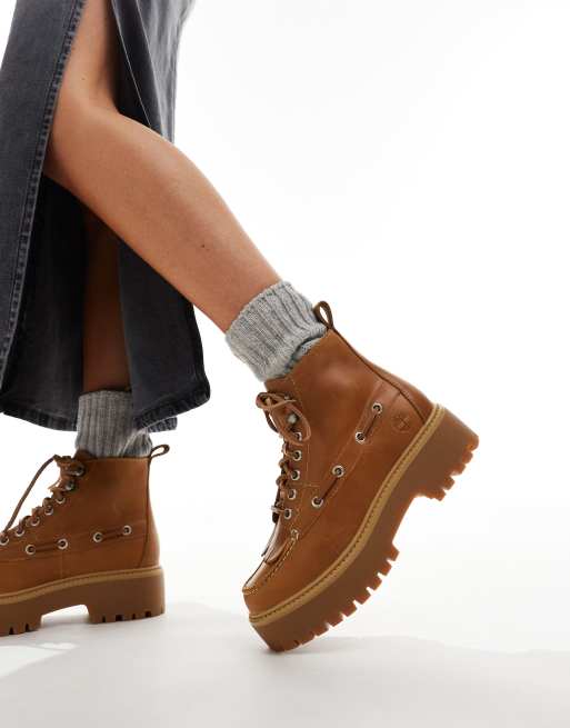 Botas color trigo de 7 ojales con plataforma y cordones de cuero Stone Street de Timberland