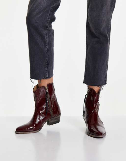 Botas de charol online vino