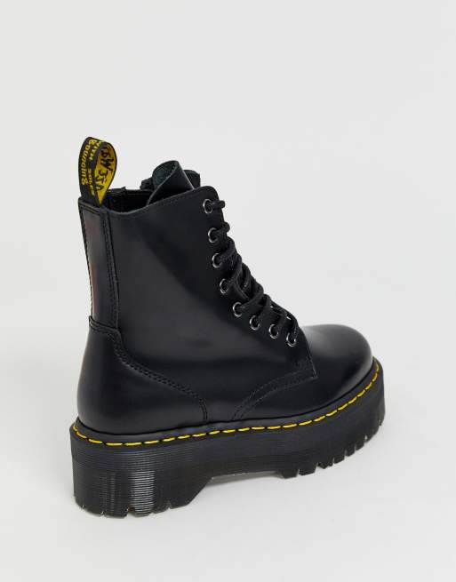 Botas con 8 ojales y plataforma Jadon de cuero liso de Dr Martens