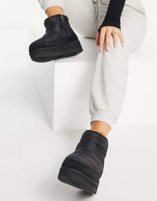 Botas cortas negras Ridge de UGG ASOS