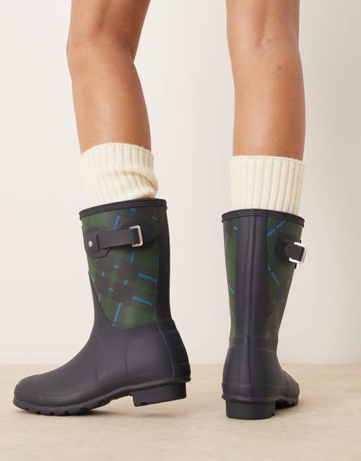 Botas de agua azul marino de caña baja con detalle a cuadros escoceses Original de Hunter, 3 de 4