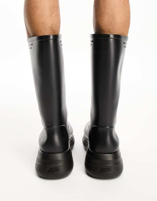 Botas de agua de caña media negras con suela gruesa de ASOS DESIGN, 2 de 4
