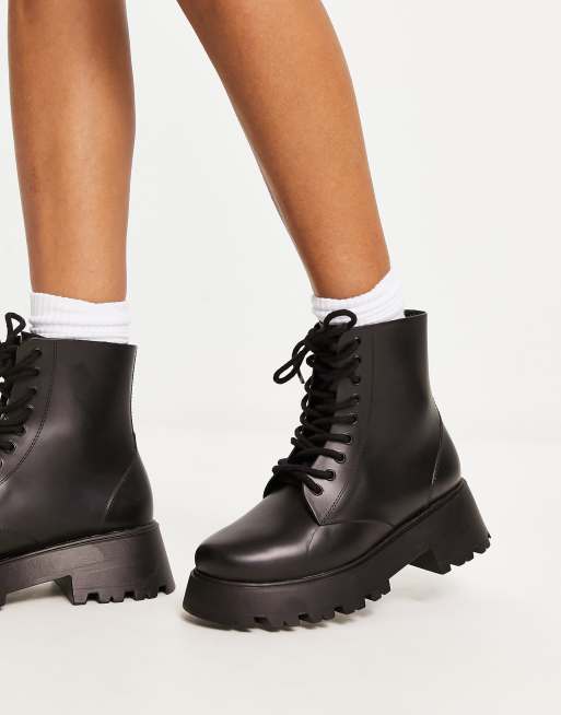 Botas de agua negras con suela gruesa y cordones Galaxy de ASOS DESIGN, 4 de 4