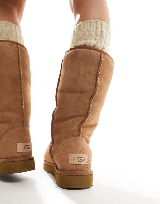 Botas de ca a alta color casta o Classic Tall II de UGG ASOS