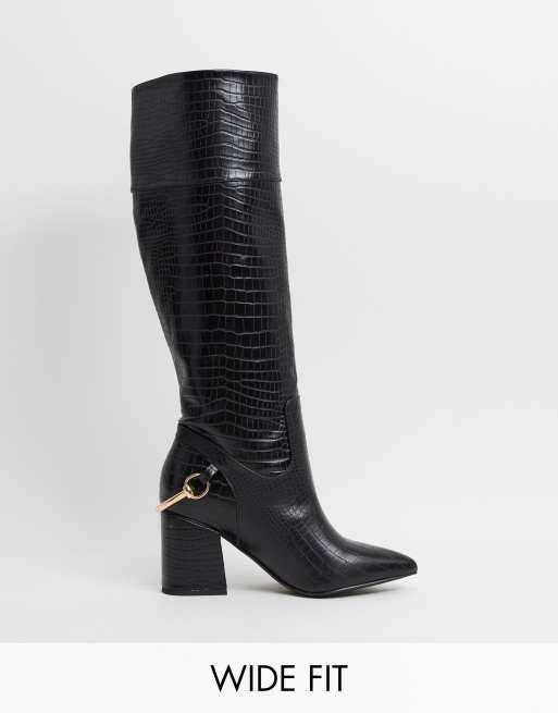Botas de corte ancho por la rodilla de tacón cuadrado con diseño de cocodrilo negro de ASOS DESIGN