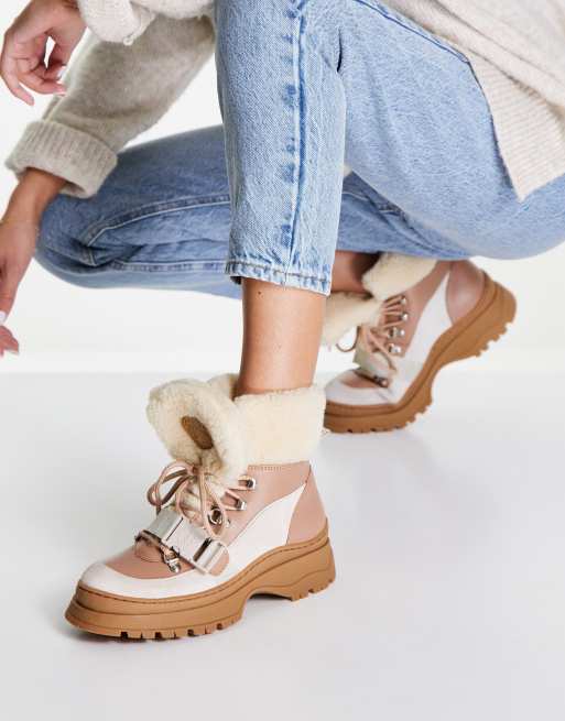Botas de montaña color crema de borreguito sintético Mayyzi de Ted Baker