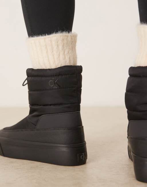 Botas de nieve negras con plataforma plana de Calvin Klein, 2 de 4