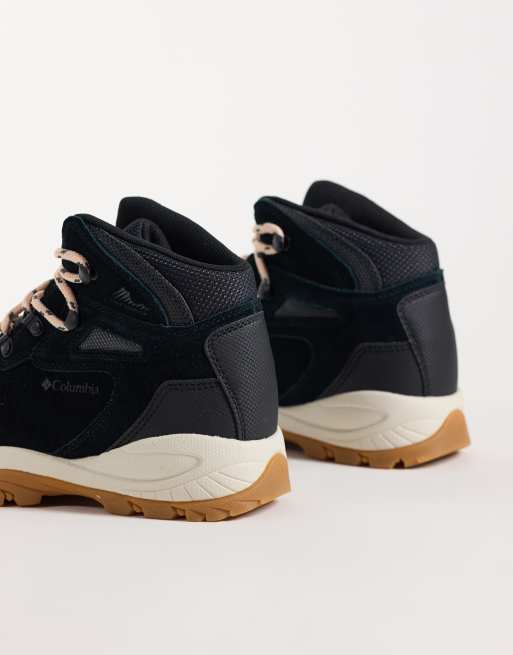 Botas de senderismo negras y rosadas resistentes al agua Newton Ridge de Columbia Plus, 4 de 4