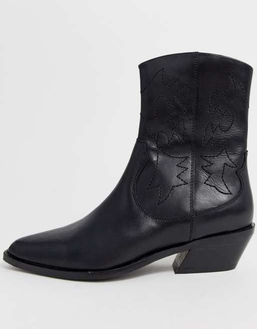 Botas estilo cowboy de cuero negro Autumnal de ASOS DESIGN ASOS