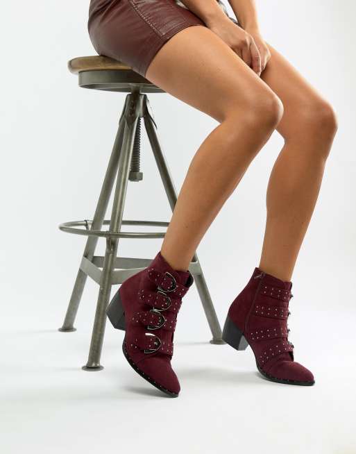 Botas estilo western con hebilla de Missguided