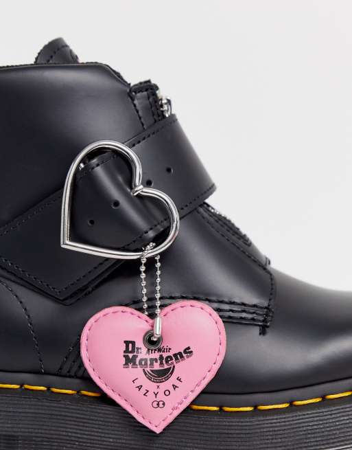 Dr martens 2024 hebilla corazon