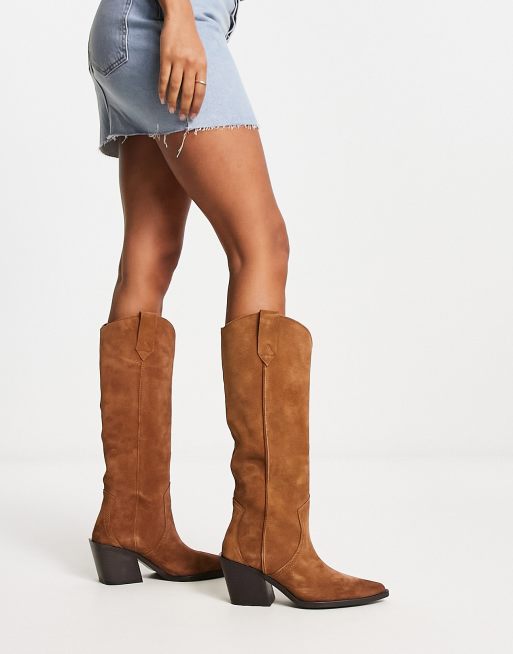 Botas marrones de cowboy de ante de ASOS