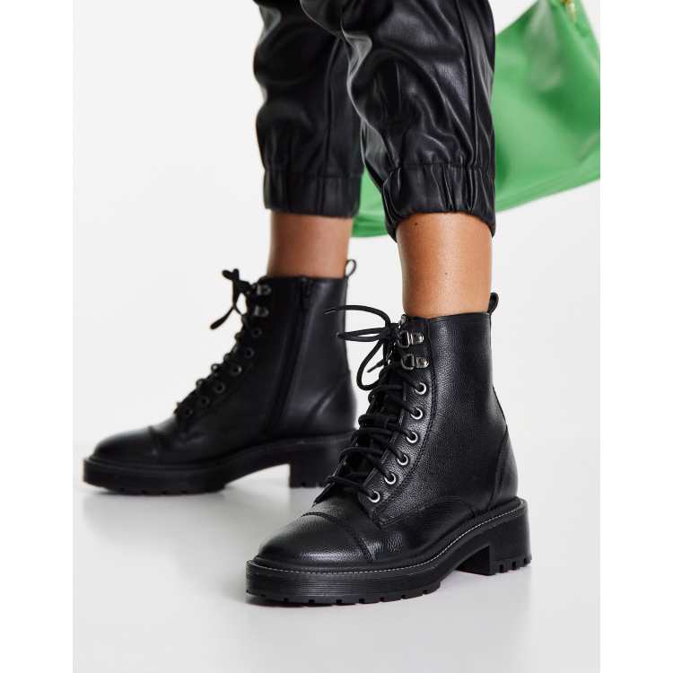 Botas negras clásicas con de cuero de River Island | ASOS