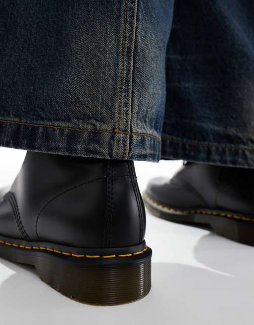 Botas negras con 6 pares de ojales con acabado suave 101 de Dr. Martens ASOS