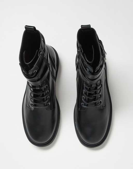 Botas negras con cordones, suela gruesa y correa de ASOS DESIGN, 4 de 4