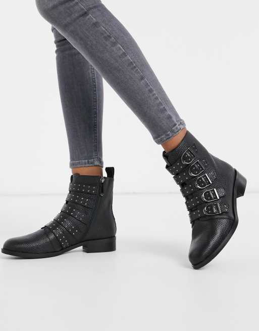 Inmundicia Noroeste jerarquía Botas negras con hebillas y tachuelas de cuero Bronte de Karen Millen | ASOS