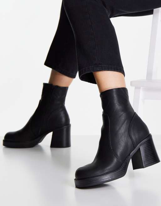 Botas negras con suela gruesa y plataforma DESIGN | ASOS