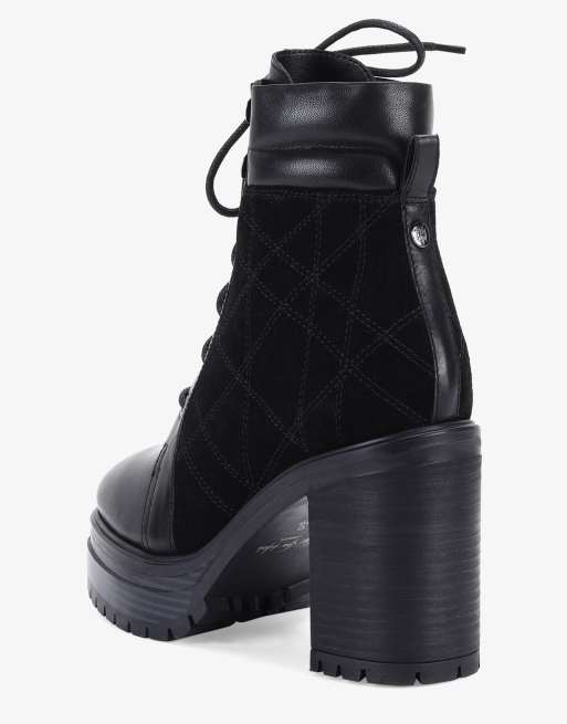 Botin De Tacón Con Cordon De Segunda Mano En WALLAPOP