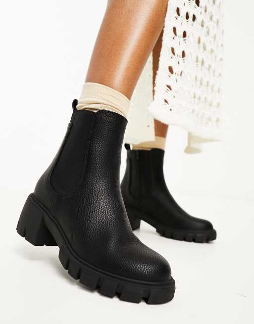 Botas negras con tac n grueso de New Look ASOS