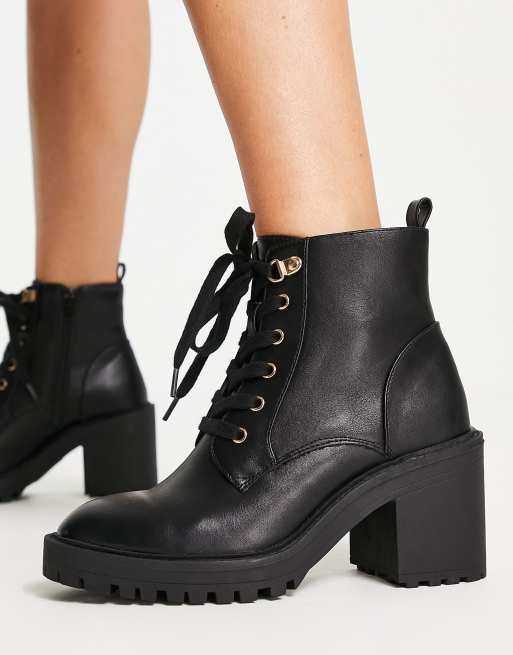 Botas negras con tacón cordones de New Look ASOS