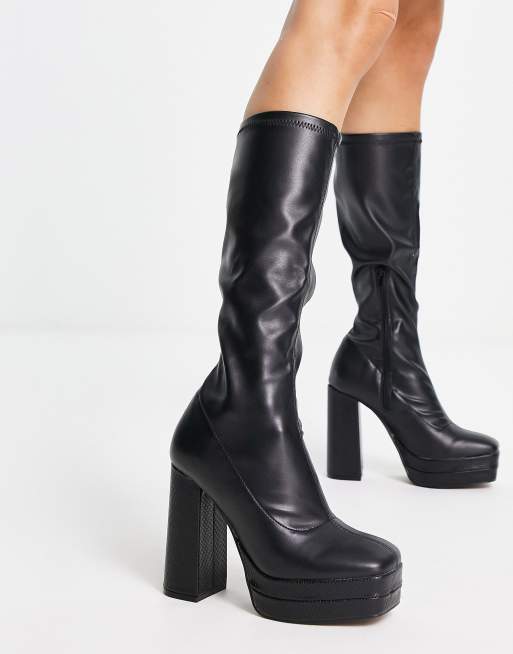 Botas negras de alta con plataforma doble de River Island | ASOS