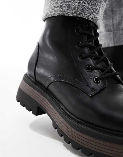 Botas negras de estilo worker con cordones y suela gruesa de ASOS