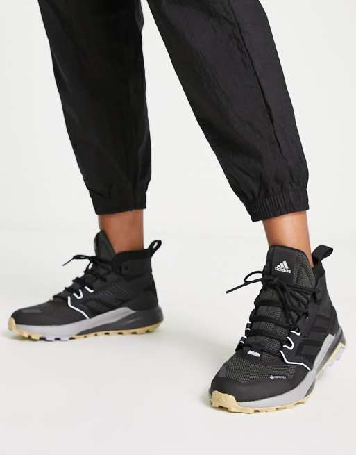 Botas negras de senderismo Trailmaker de adidas | ASOS