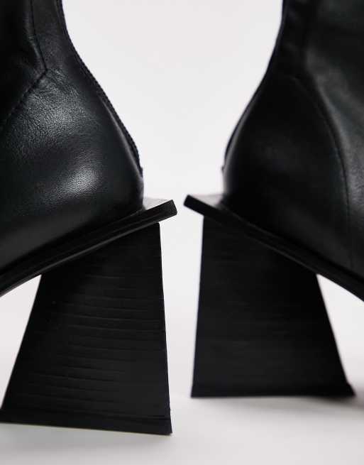 Botas negras de tacón con puntera cuadrada de cuero Premium Halo de Topshop, 3 de 4