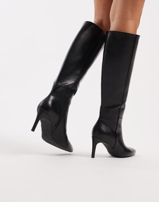 Botas negras de tacón de aguja de cuero sintético de New Look, 3 de 4