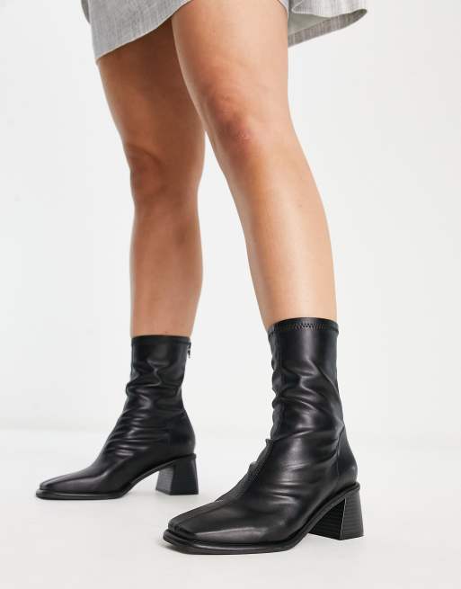 Botas negras estilo calcetín con tacón medio Rescue de ASOS DESIGN Wide Fit, 2 de 4