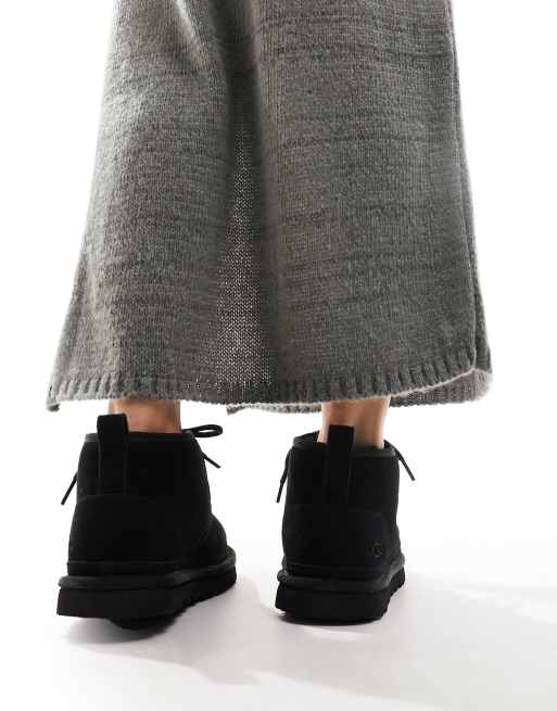 Outfit Botas Negras Tipo Ugg Botas Negras Neumel De UGG ASOS