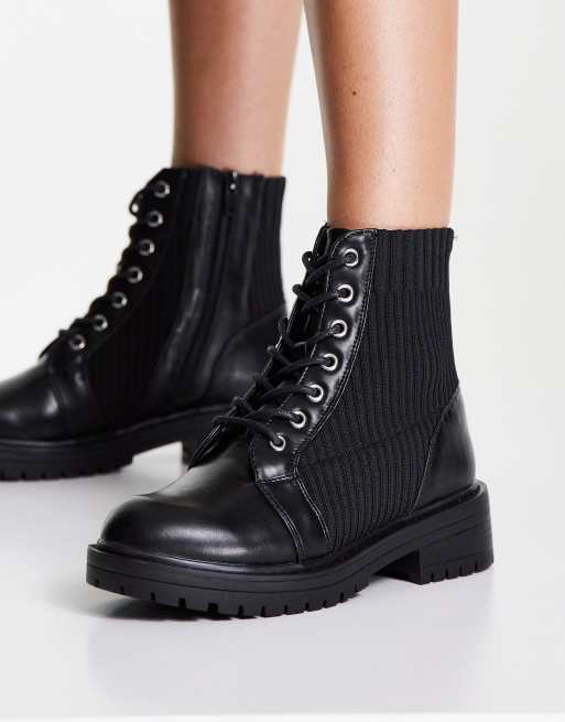 Botas negras planas con cordones de punto de New Look Wide Fit, 4 de 4
