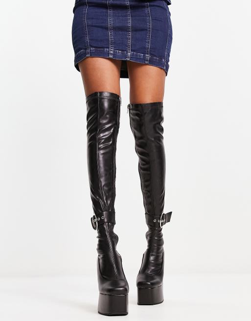 Botas negras encima la rodilla con muy alta y hebilla de | ASOS