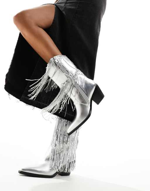 Botas plateadas estilo wéstern con flecos Ranger de Azalea Wang
