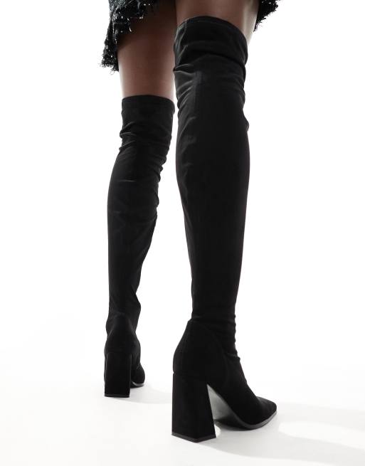 Botas por encima de la rodilla negras con tacón grueso de microfibra Keely de ASOS DESIGN, 2 de 4